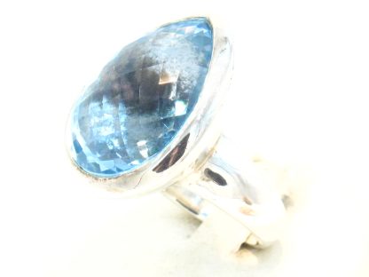 anello nepalese in argento e topazio azzurro
